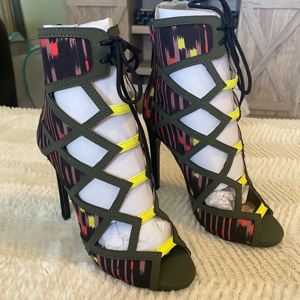 Black Multi-Fabric-Color High Heels 5 1/2